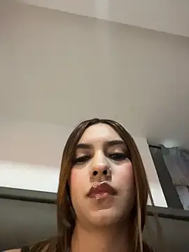 Snapshot of Alahiaa_ chatting on 25, 10, 2025 Alahiaa online show from 25, 10, 2025