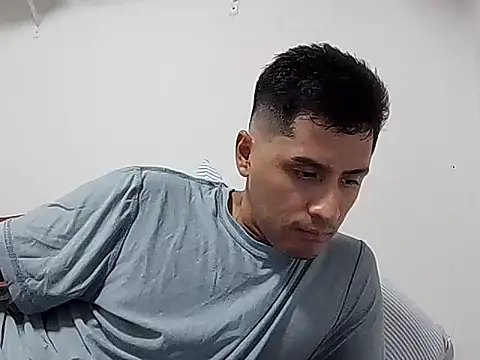 Snapshot of PerroDemonioHot chatting on 19, 9, 2025 PerroDemonioHot online show from 19, 9, 2025