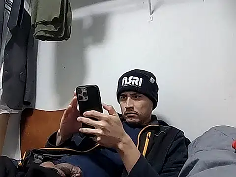 Snapshot of PerroDemonioHot chatting on 7, 2, 2026 PerroDemonioHot online show from 7, 2, 2026