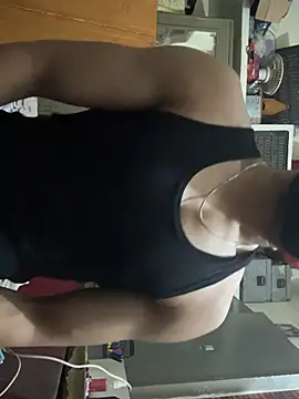 hot hunk boy online show from 16, 2, 2025