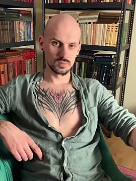 AssHunter4k online show from 21, 2, 2025