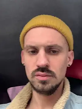 AssHunter4k online show from 25, 2, 2025