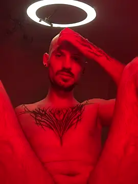 AssHunter4k online show from 5, 3, 2025