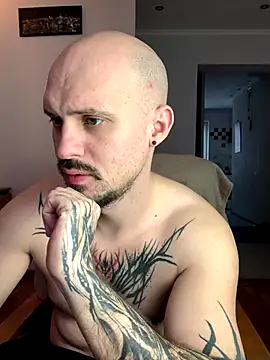 AssHunter4k online show from 17, 12, 2025