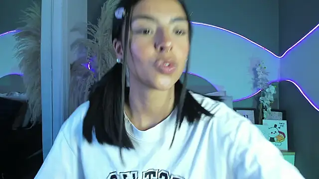 Freya stonee online show from 5, 7, 2026