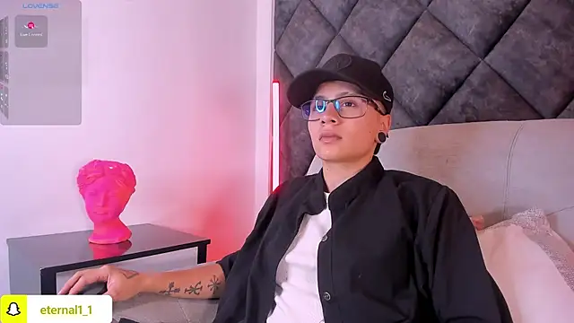Snapshot of _Eternal_ chatting on 9, 6, 2026 Eternal online show from 9, 6, 2026