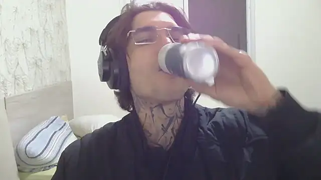 Snapshot of smokingink chatting on 11, 6, 2026 smokingink online show from 11, 6, 2026