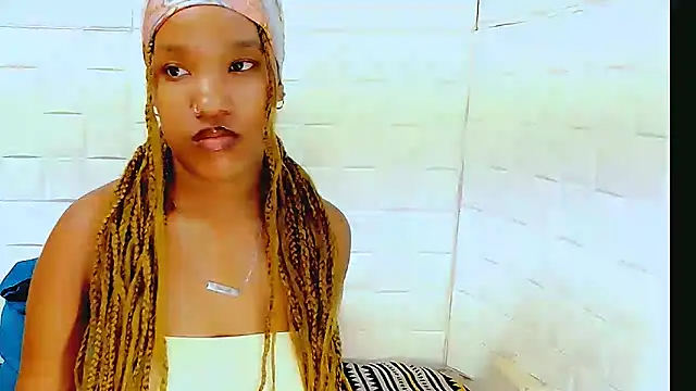 Snapshot of EroticSexyPrada chatting on 17, 3, 2025 EroticSexyPrada online show from 17, 3, 2025