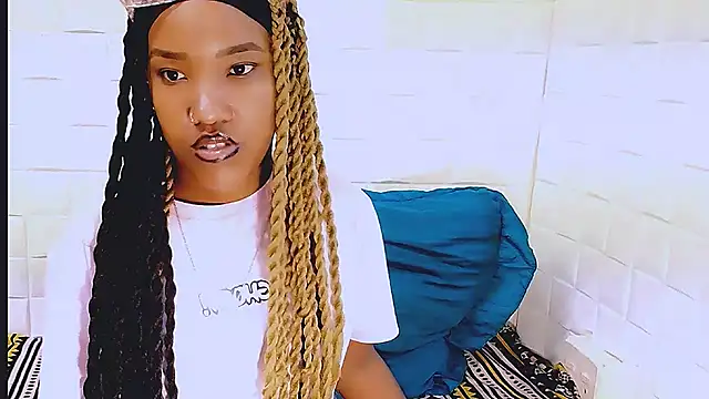 Snapshot of EroticSexyPrada chatting on 19, 3, 2025 EroticSexyPrada online show from 19, 3, 2025