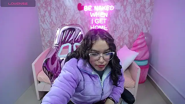 kassandra ch  online show from 2, 2, 2025