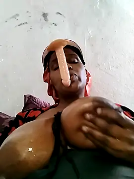 bubblendz1988 online show from 5, 3, 2025