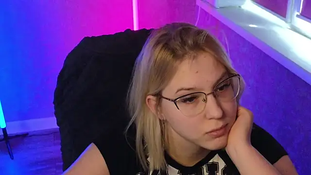 HotBrandyX online show from 3, 3, 2025