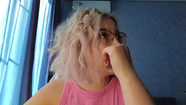 HotBrandyX online show from 19, 9, 2025