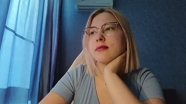 HotBrandyX online show from 18, 10, 2025