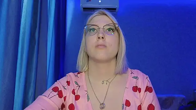 Snapshot of HotBrandyX chatting on 12, 6, 2026 HotBrandyX online show from 12, 6, 2026