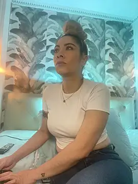 viktoria davis  online show from 9, 4, 2026