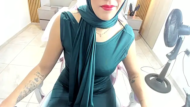 Snapshot of Zulema_hamdi chatting on 28, 1, 2025 Zulema hamdi online show from 28, 1, 2025