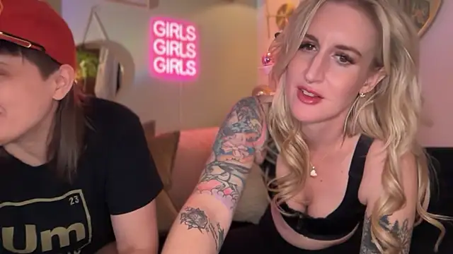 Snapshot of Officiallyonlytams chatting on 15, 2, 2026 Officiallyonlytams online show from 15, 2, 2026