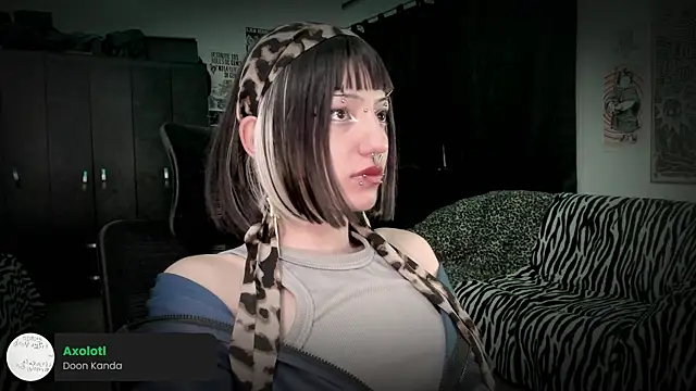 Snapshot of roxy_toxic chatting on 10, 7, 2026 roxy toxic online show from 10, 7, 2026