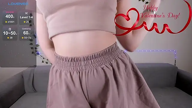 Snapshot of EmmyStar_ chatting on 13, 2, 2025 EmmyStar  online show from 13, 2, 2025