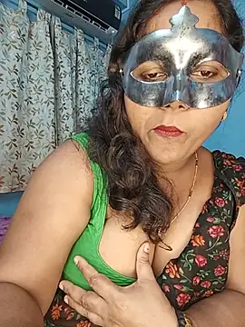Snapshot of hevensex143 chatting on 8, 8, 2026 hevensex143 online show from 8, 8, 2026