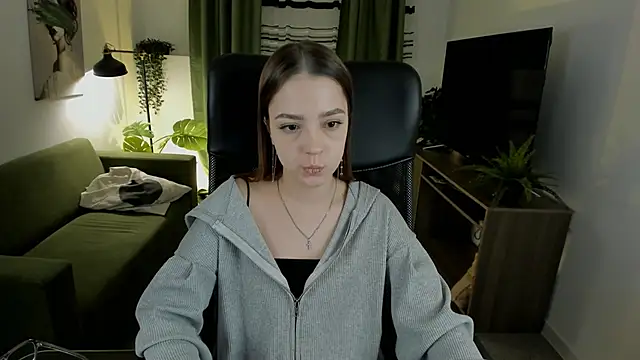 PamBeesly online show from 19, 3, 2025