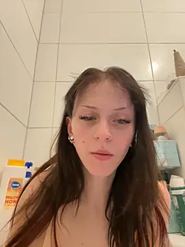 Snapshot of Ciara2004 chatting on 8, 11, 2025 Ciara2004 online show from 8, 11, 2025