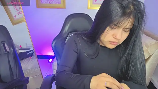 Snapshot of Paulette_v chatting on 2, 5, 2026 Paulette v online show from 2, 5, 2026