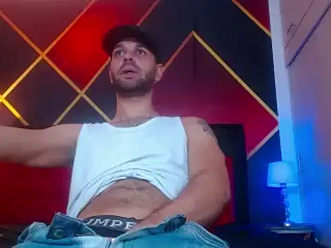 Snapshot of Cristian_white chatting on 13, 2, 2025 Cristian white online show from 13, 2, 2025