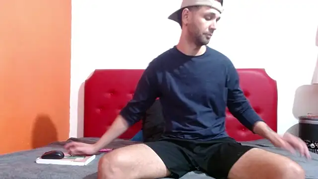 Snapshot of Cristian_white chatting on 25, 10, 2025 Cristian white online show from 25, 10, 2025