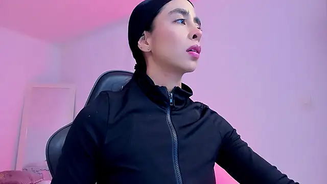 sophierooy22 online show from 18, 7, 2026