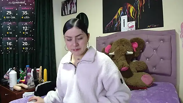 Snapshot of Emmie_Hot chatting on 14, 3, 2026 Emmie Hot online show from 14, 3, 2026