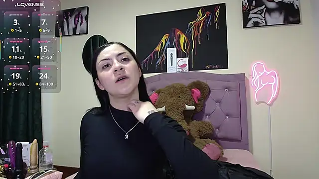 Snapshot of Emmie_Hot chatting on 20, 4, 2026 Emmie Hot online show from 20, 4, 2026