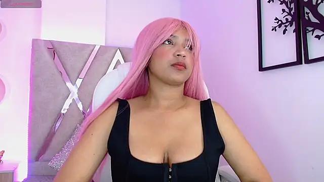 Sophia waalker  1 online show from 19, 1, 2025