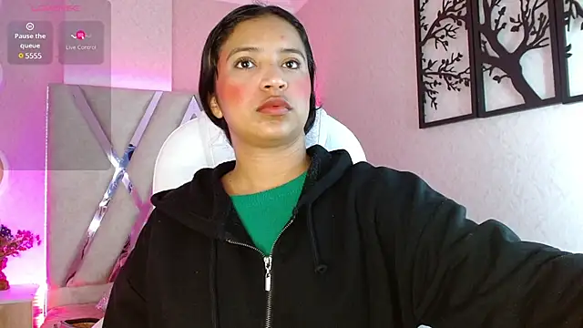 Sophia waalker  1 online show from 29, 1, 2025