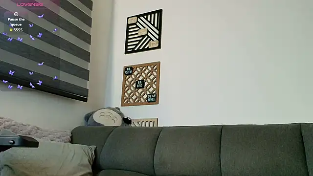 Snapshot of love_sharol_ chatting on 16, 12, 2025 love sharol online show from 16, 12, 2025