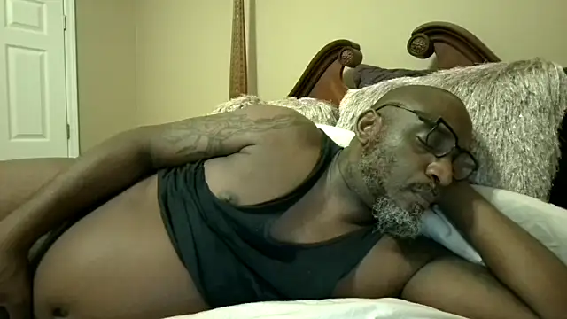 Snapshot of Soultouch1 chatting on 29, 10, 2025 Soultouch1 online show from 29, 10, 2025