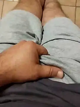 Snapshot of ALEX19833 chatting on 8, 11, 2025 ALEX19833 online show from 8, 11, 2025