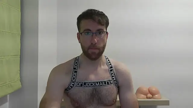 Snapshot of machohiberiko chatting on 1, 2, 2026 machohiberiko online show from 1, 2, 2026