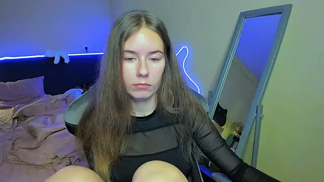 EmilyPaw online show from 5, 12, 2025