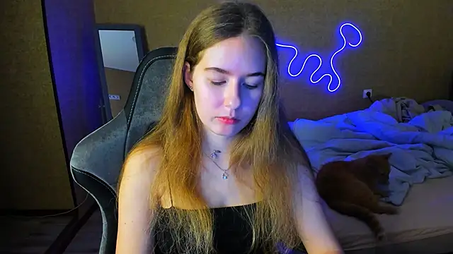 Snapshot of EmilyPaw chatting on 11, 5, 2026 EmilyPaw online show from 11, 5, 2026