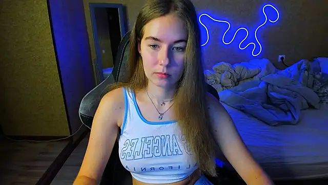 Snapshot of EmilyPaw chatting on 2, 6, 2026 EmilyPaw online show from 2, 6, 2026