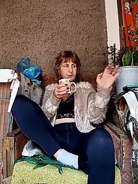 Laura Kiss online show from 1, 6, 2026
