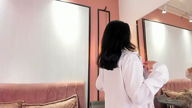 fiorella paris online show from 6, 3, 2025