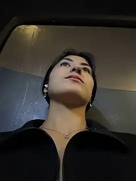 fiorella paris online show from 2, 2, 2026