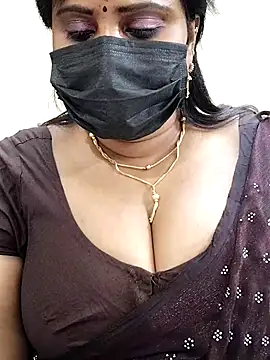 Snapshot of Queenflowerr chatting on 15, 2, 2025 Queenflowerr online show from 15, 2, 2025