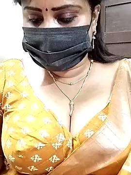 Snapshot of Queenflowerr chatting on 11, 3, 2025 Queenflowerr online show from 11, 3, 2025