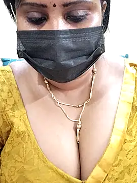 Snapshot of Queenflowerr chatting on 20, 3, 2025 Queenflowerr online show from 20, 3, 2025