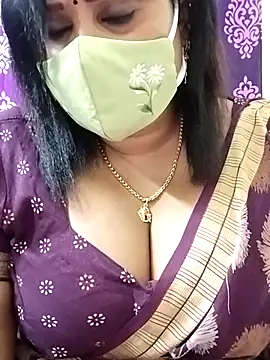 Snapshot of Queenflowerr chatting on 16, 10, 2025 Queenflowerr online show from 16, 10, 2025