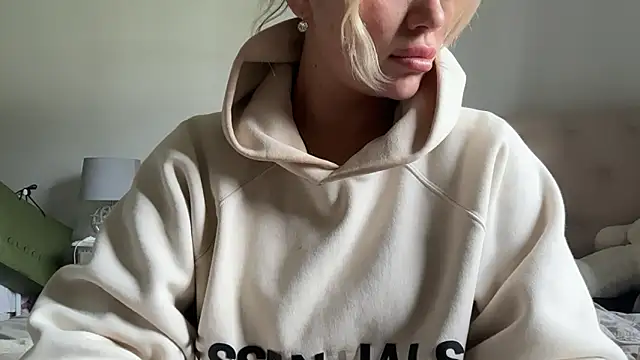 blissdimicco online show from 25, 3, 2026